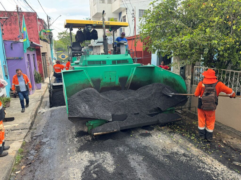 Prefeitura-de-Manaus-aplica-100-toneladas-de-asfalto-e-transforma-mobilidade-no-bairro-da-Uniao-4